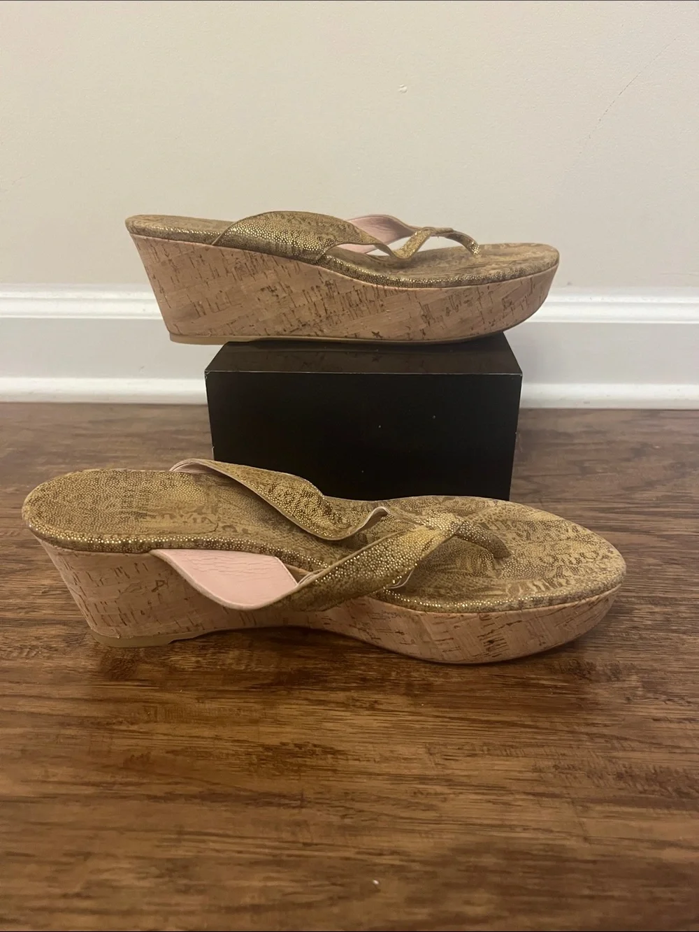 Stuart Weitzman Gold Cork Wedge Thong Sandals - Picture 8 of 10